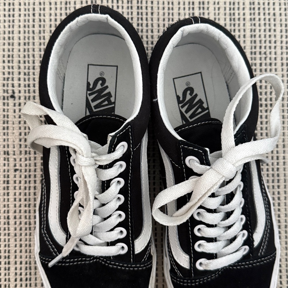 Vans Classic Black and White Stackform sneakers - Picture 5 of 5